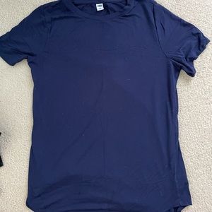 Old navy shirt basic tee